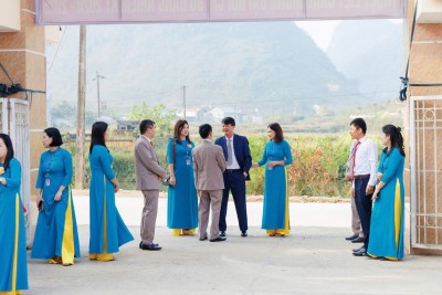 Trường THPT Thông Huề: Kỉ Niệm 42 năm ngày nhà giáo Việt Nam và 40 năm thành lập Trường