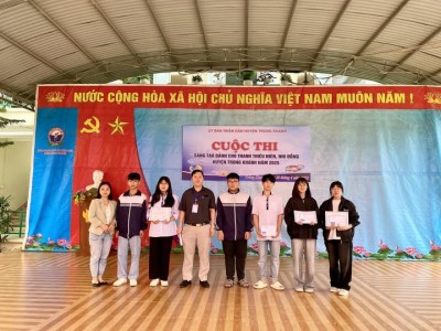 Học sinh trường THPT Thông Huề tham gia Cuộc thi sáng tạo dành cho thanh, thiếu niên và nhi đồng huyện Trùng Khánh năm 2025.